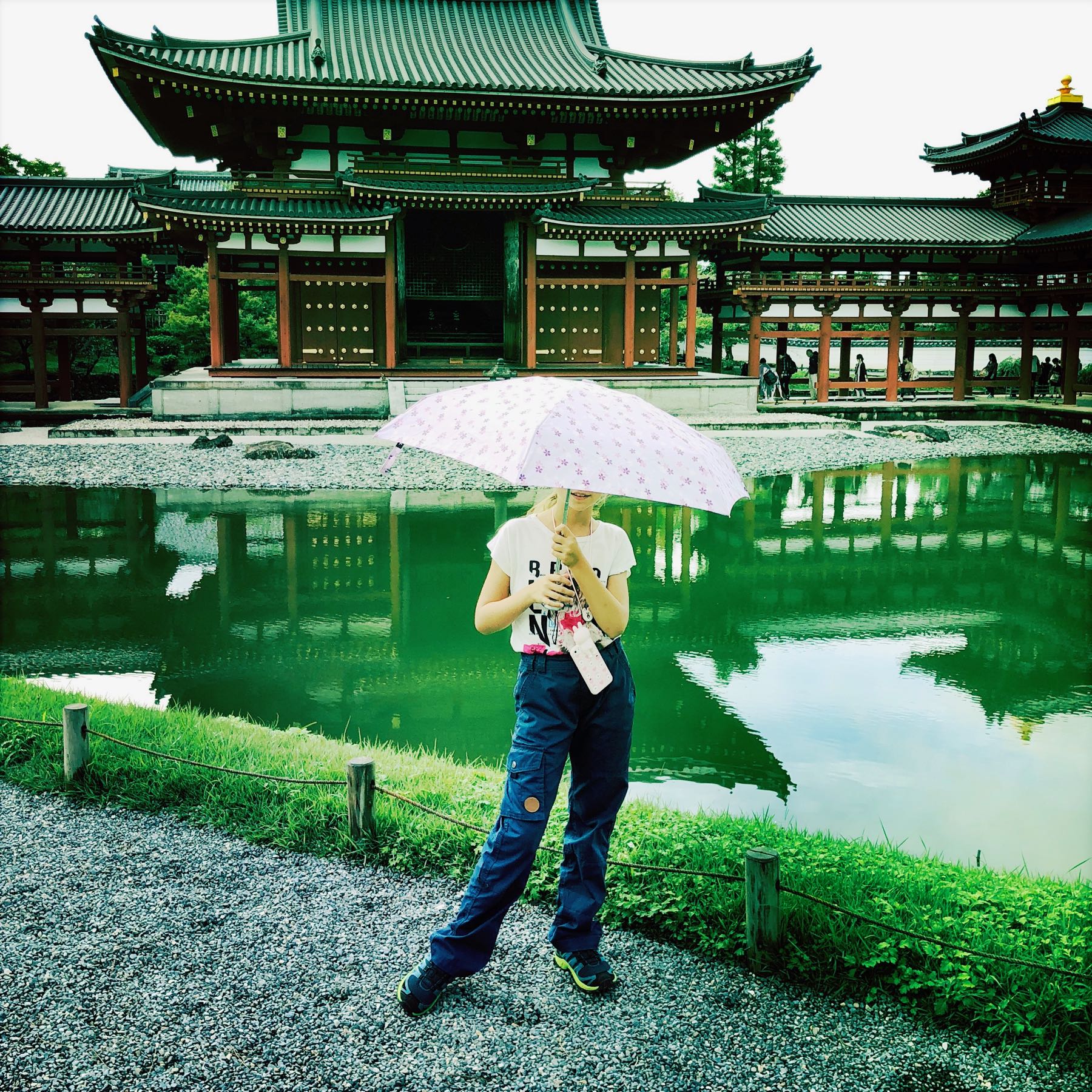 Un petit coin de parapluie, contre un coin de paradis..