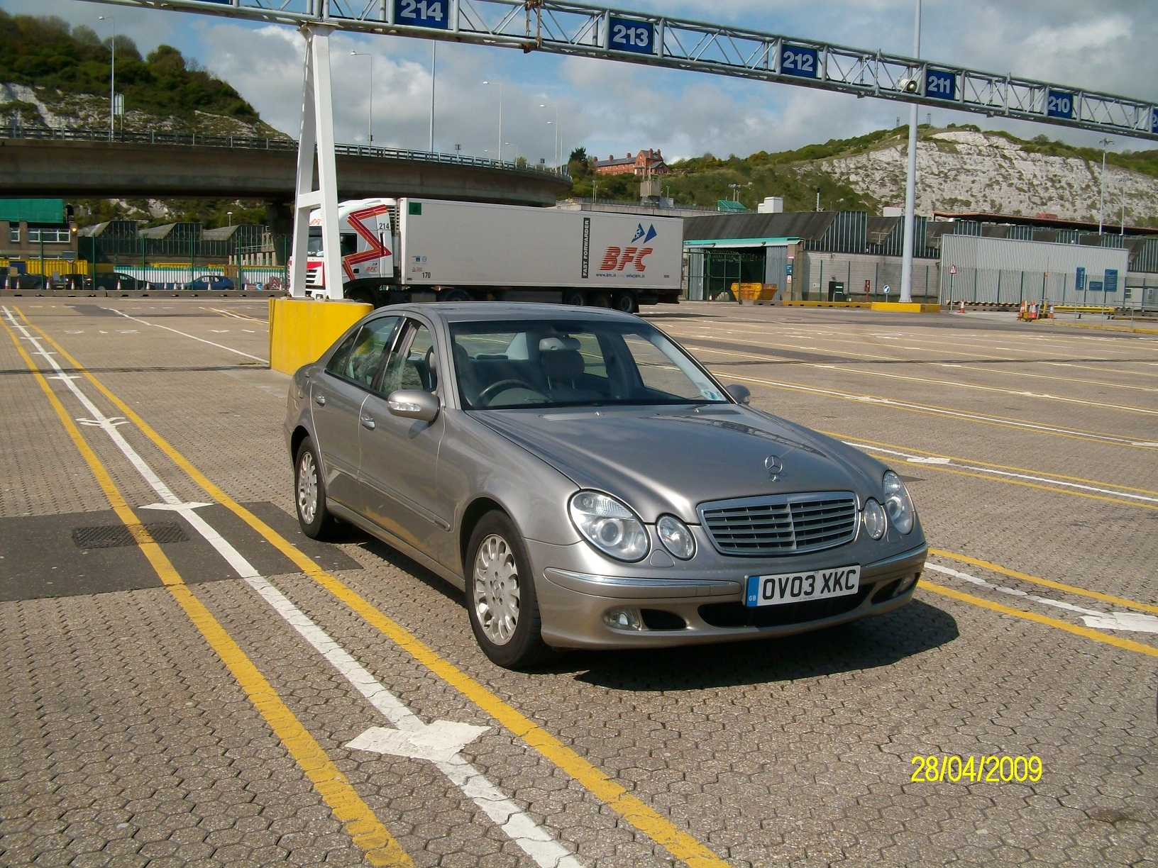 Мерседес бенц е270 cdi