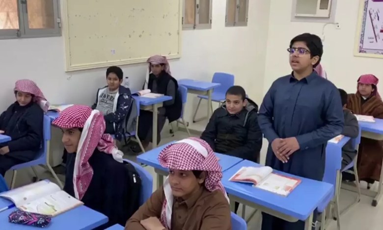 عدد طلاب مدرسة متوسطة ٢٨٨