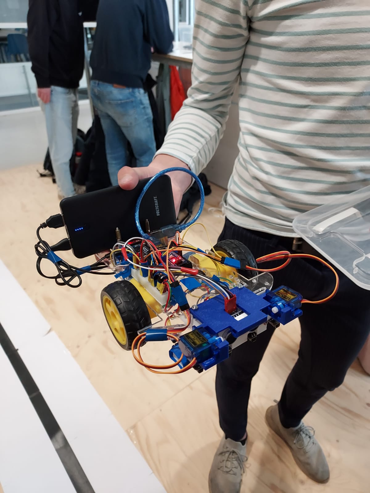 Students WB2232 Robotics - Maker Faire Delft