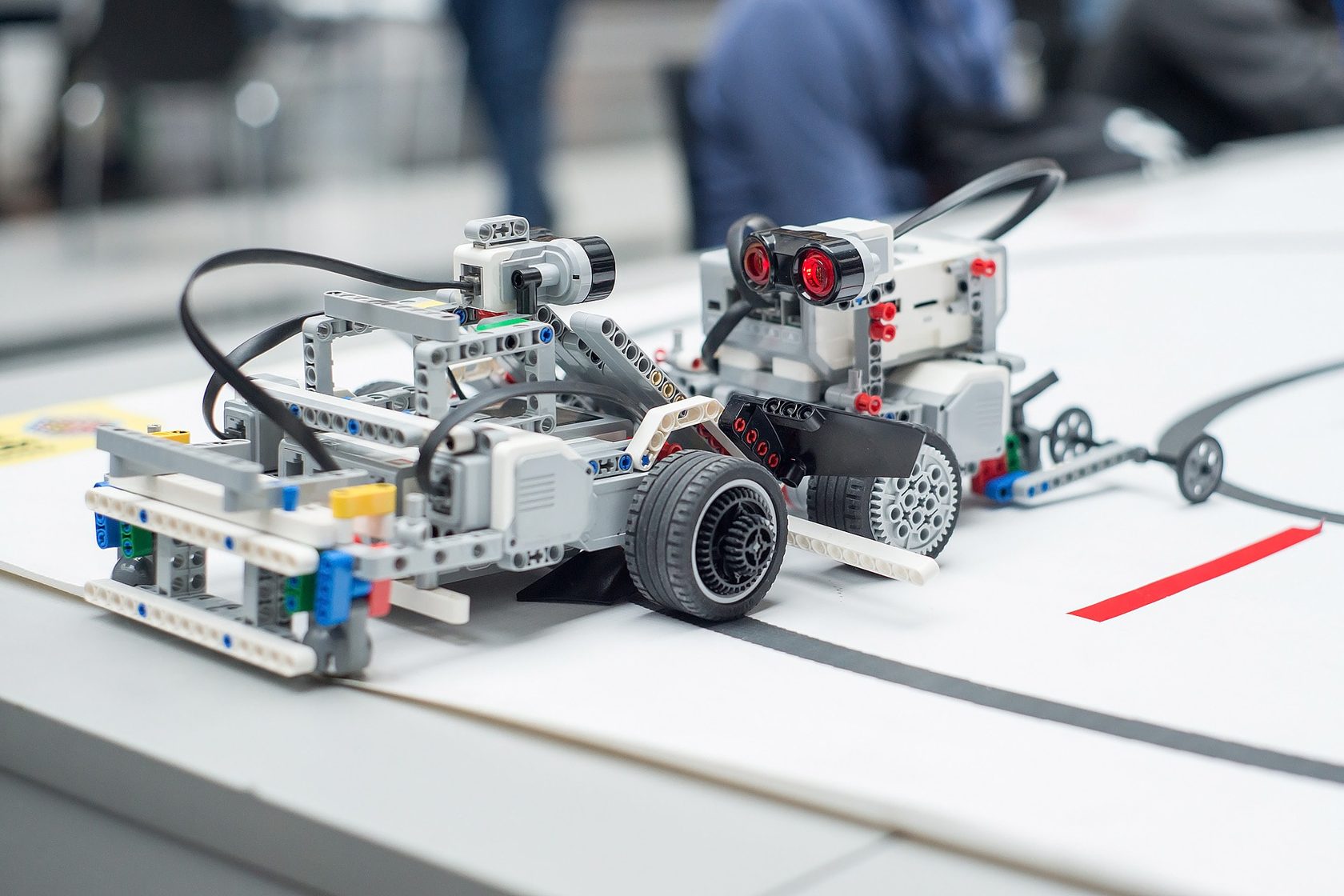 Mobile robot creation and programming - Maker Faire Tashkent 2024