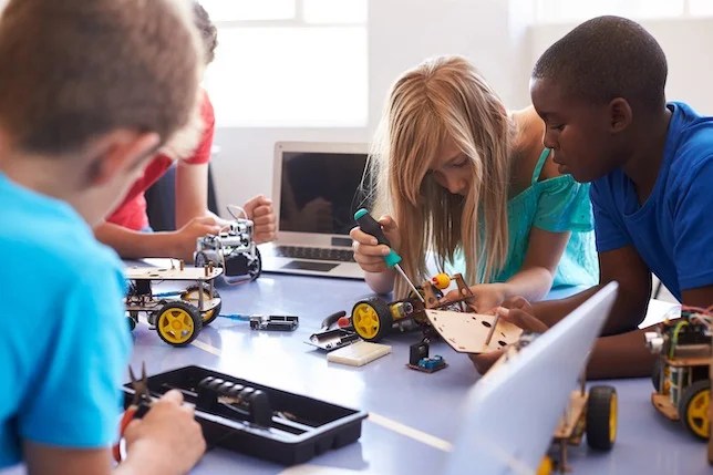 SFA’s Jacks Teach STEM Fellowship to Support STEM Educators