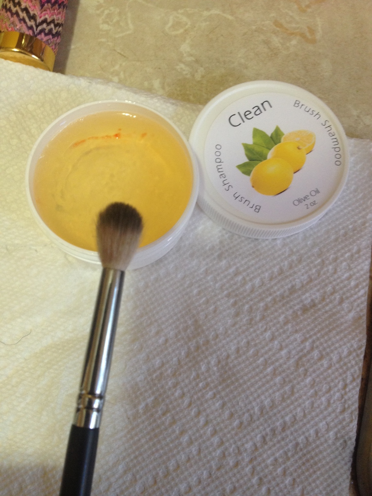 Review The Best Brush Cleaner Ever! Clean Brush Shampoo Lemon Olive Oil