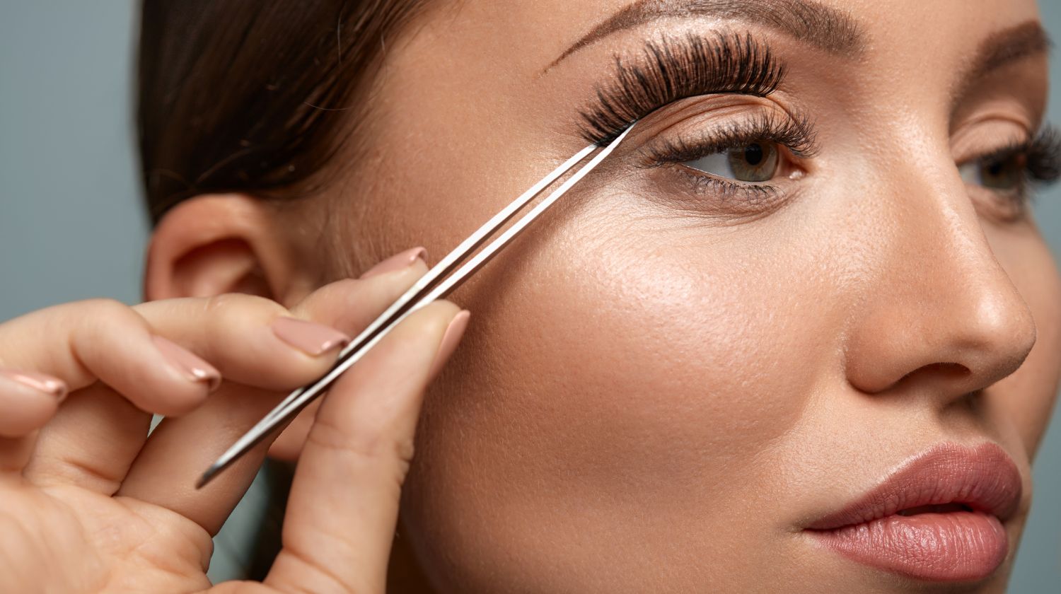 fake eyelashes