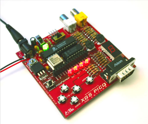 Handheld AVR gaming project