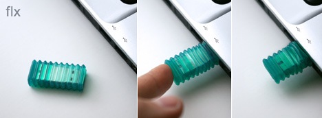 Accordian retracting USB flash drive