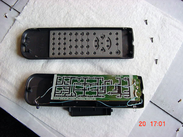 Wii sensor inside an old remote