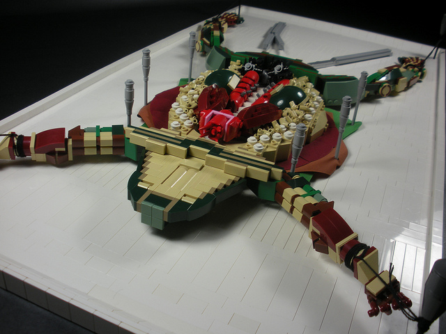 Lego frog dissection