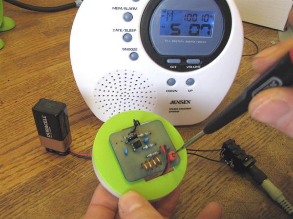 Make: Projects – Micro FM Transmitter