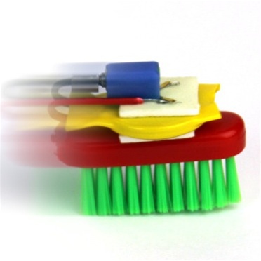 In the MakerShed: BrushBots