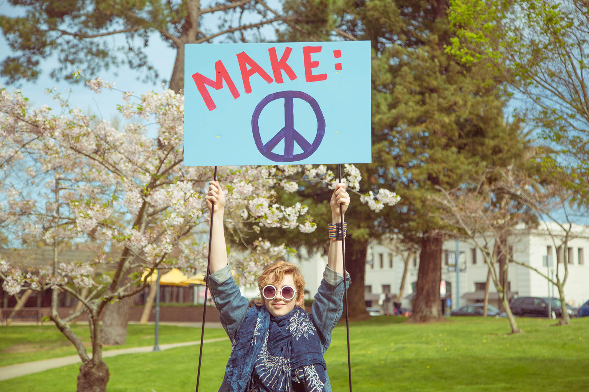 Use Tent Poles for a Collapsible Demonstration Sign