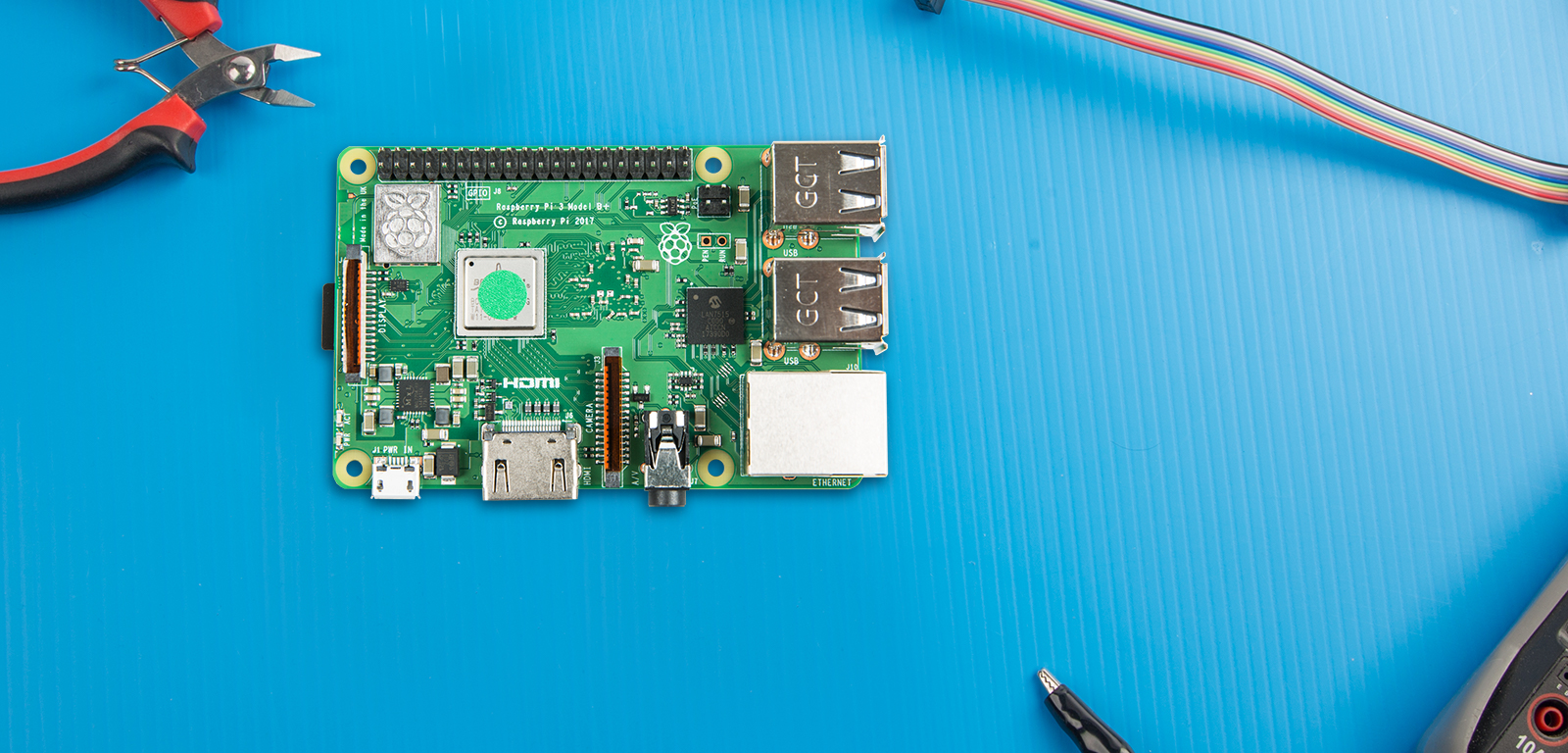Raspberry Pi 3, Model B+ - Make: DIY Projects and Ideas for Makers