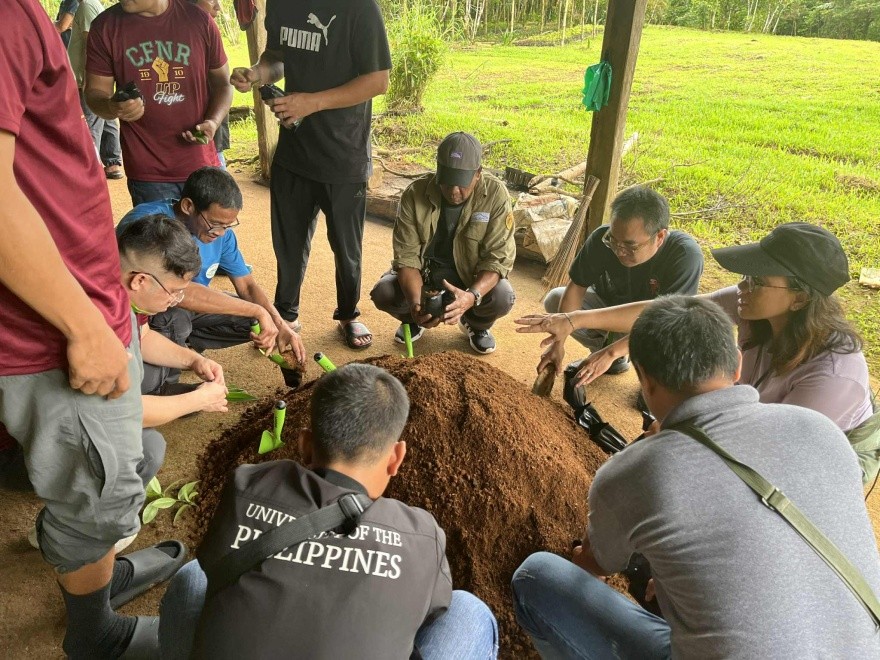 Empowering MBG, FWD, and UP LQLG Staff in Native Plant Propagation
