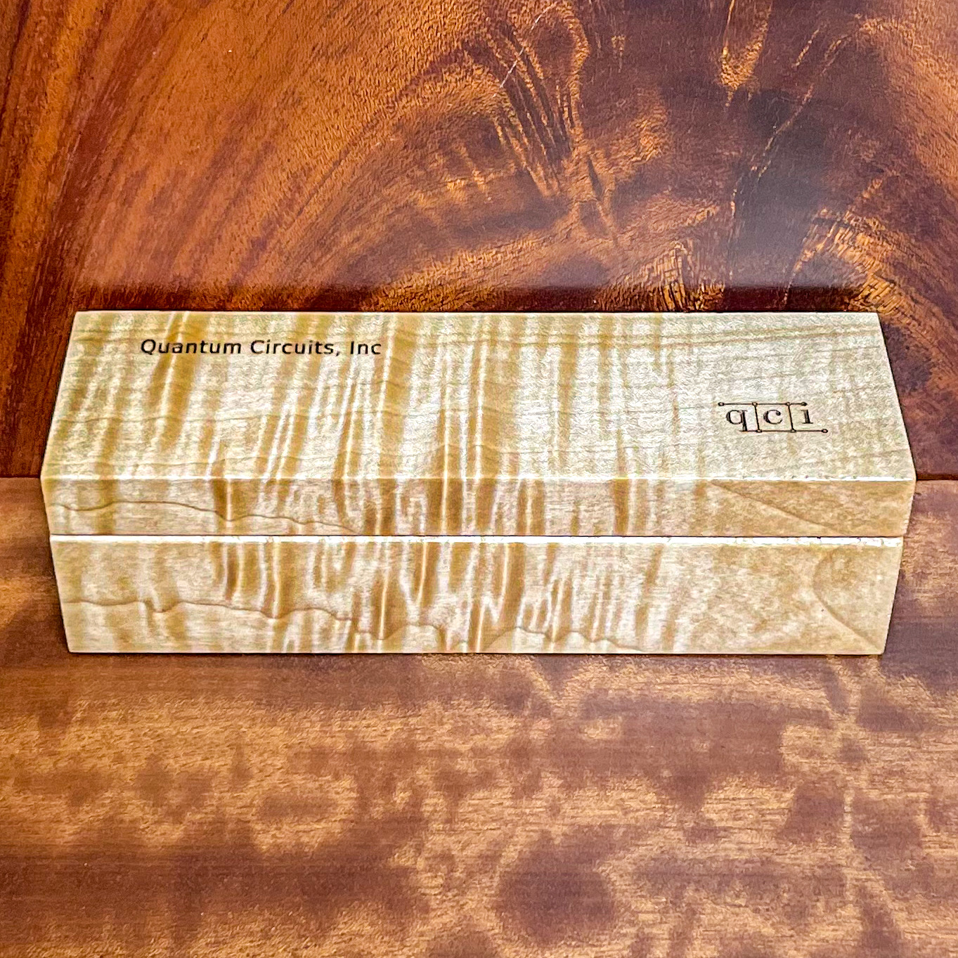 Curly Maple Pen Display Case for company gift