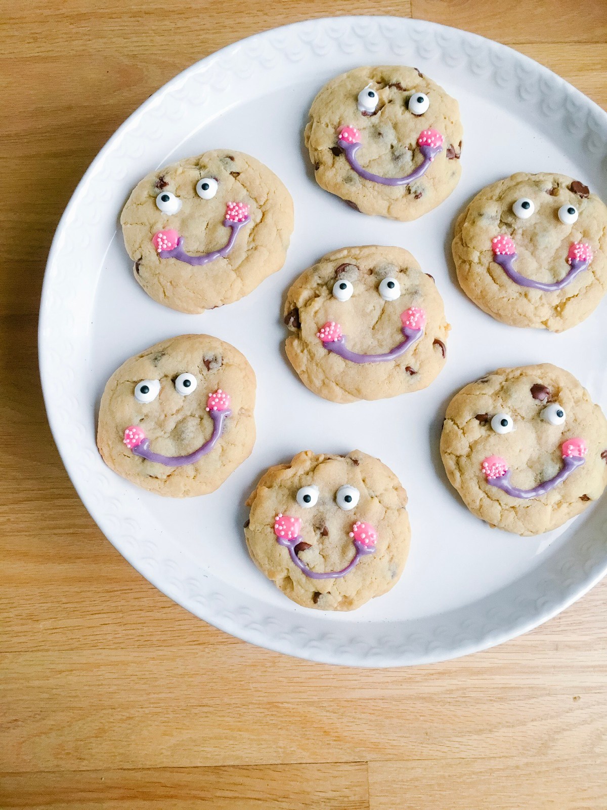 Easy Classroom Birthday Treat - chocolate chip cookies