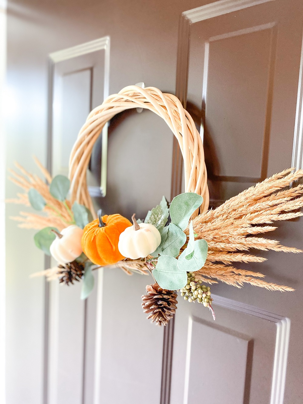 DIY Simple Fall Wreath with Pumpkins! - Making Things is Awesome
