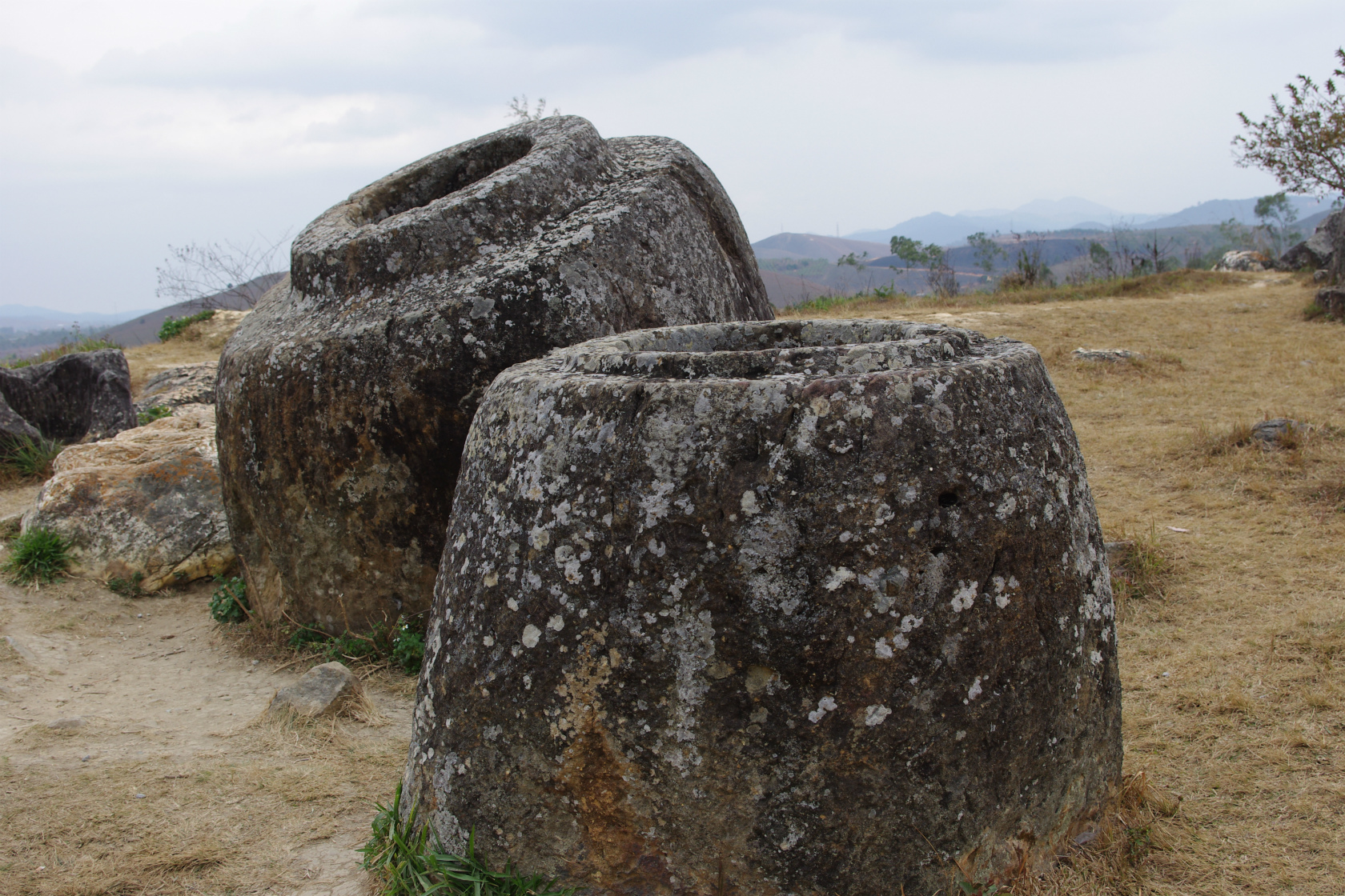 ジャール平原の石壺