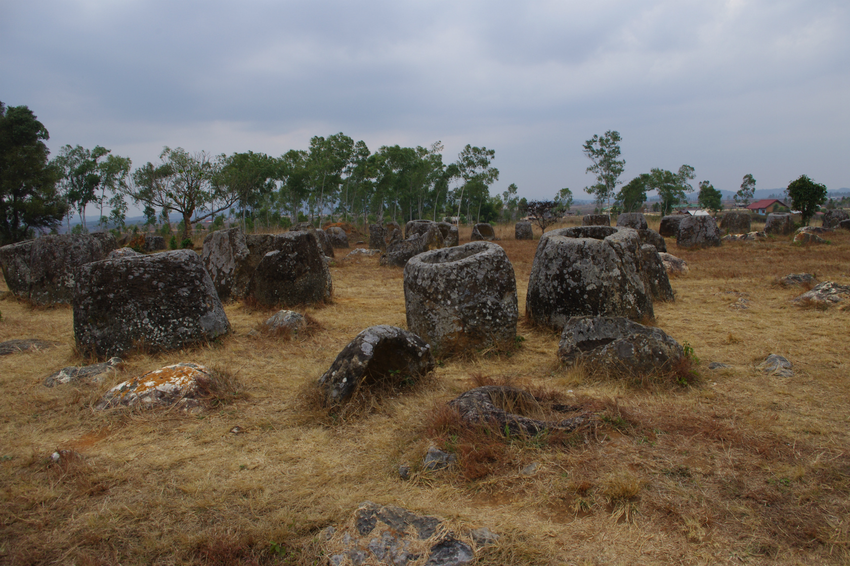 ジャール平原の石壺