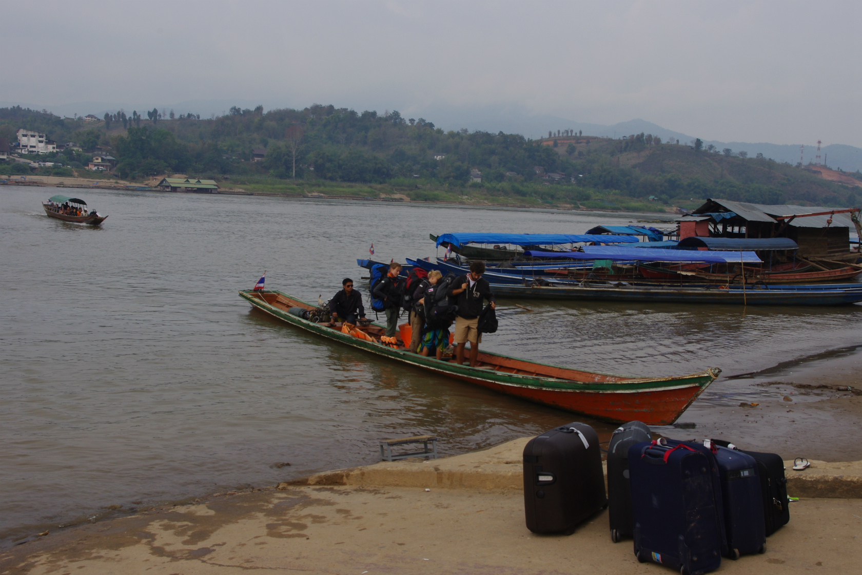 フエサイ - チェンコーンの国境