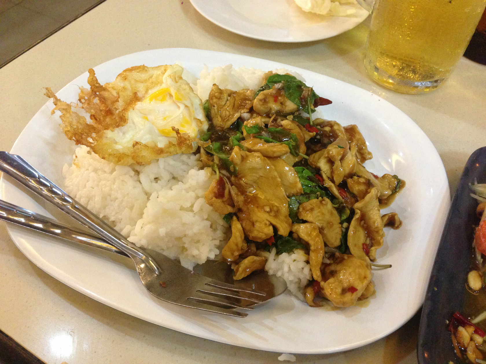 ガパオガイ＋目玉焼き 60B