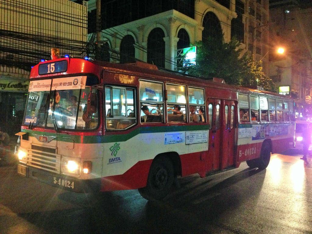 無料の15番バス