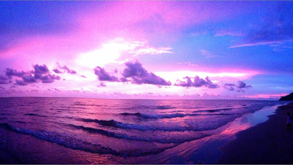 iPhoneで撮影したサイカオビーチの夕焼け