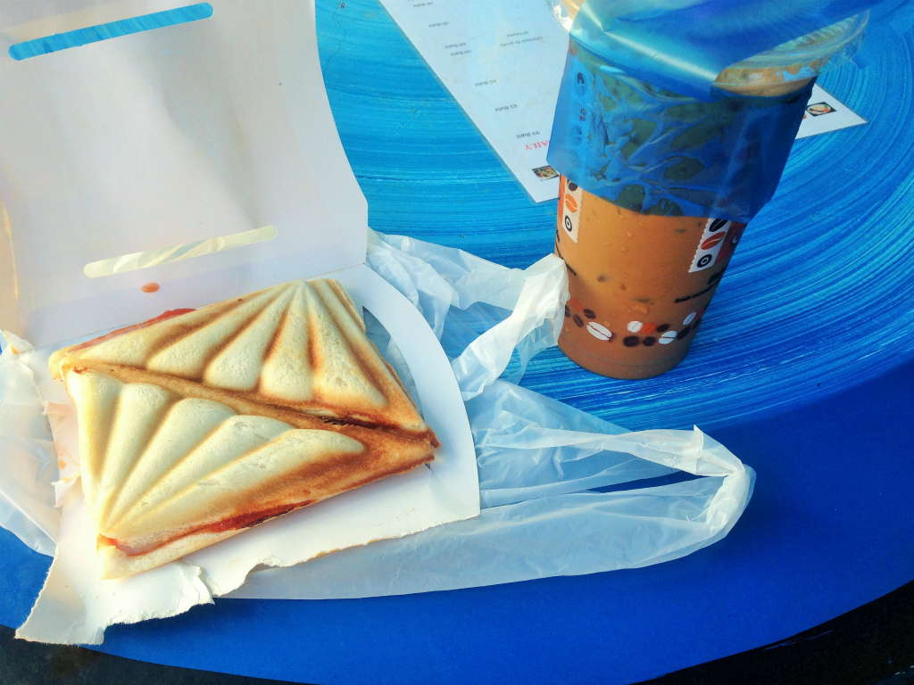 最近のタイの朝飯の定番