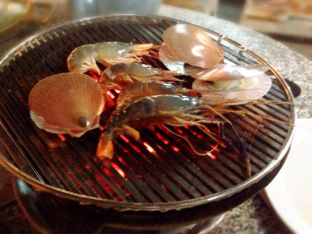 ムーカタ　海鮮は網焼きで