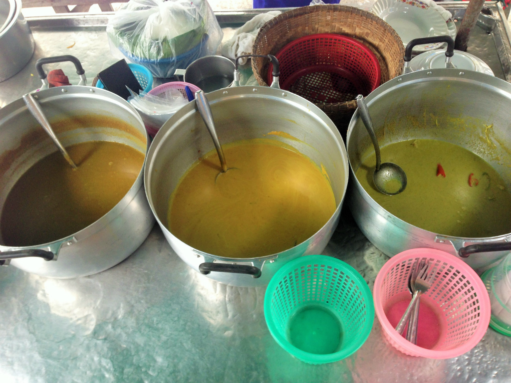 カレーは、3種類から選べます