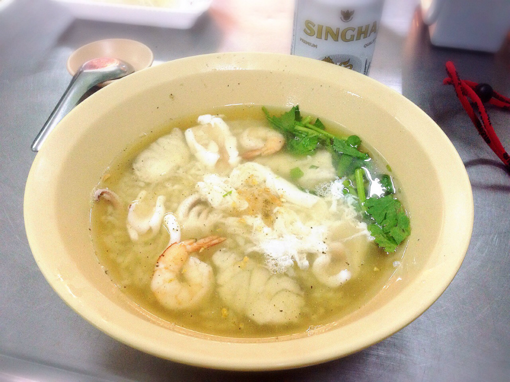 ハジャイの魚粥