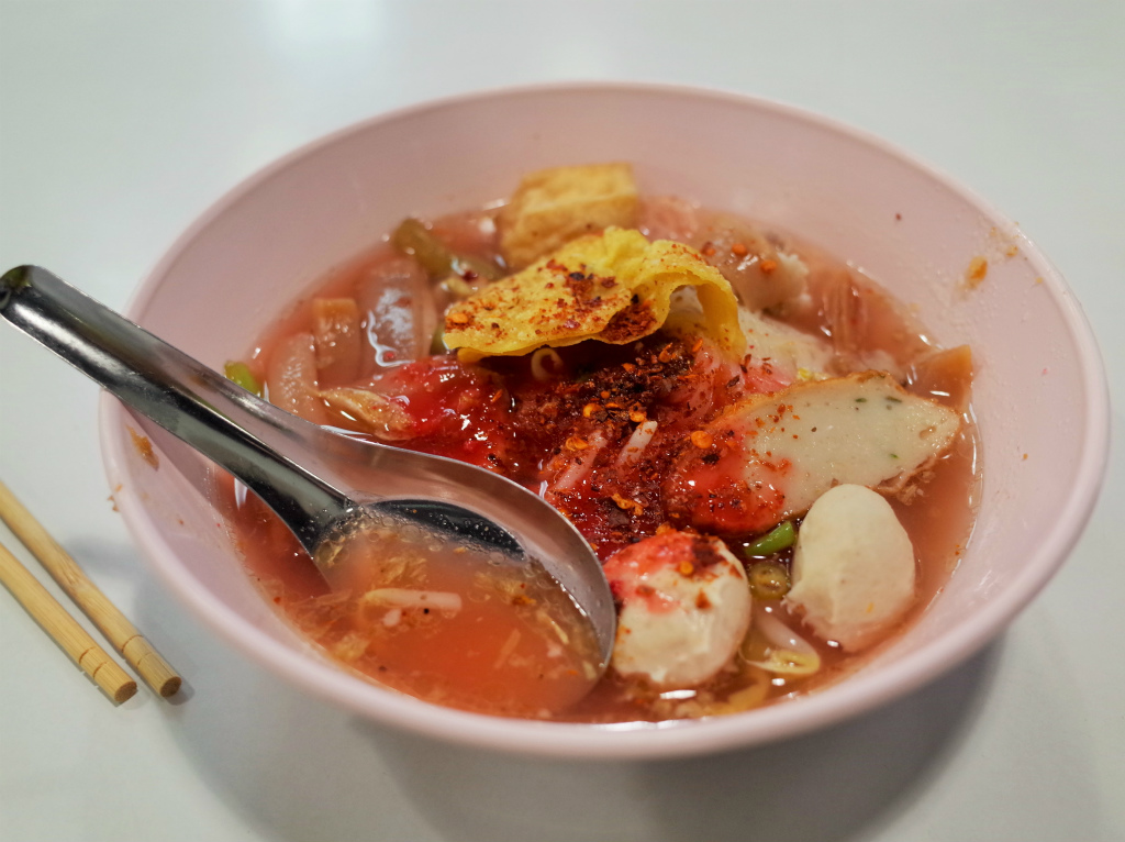 イエンターフォー（紅腐乳麺）