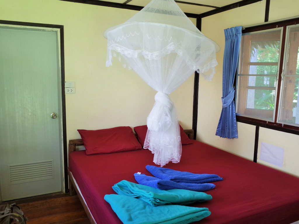 ジャングルガーデンのバンガローの室内