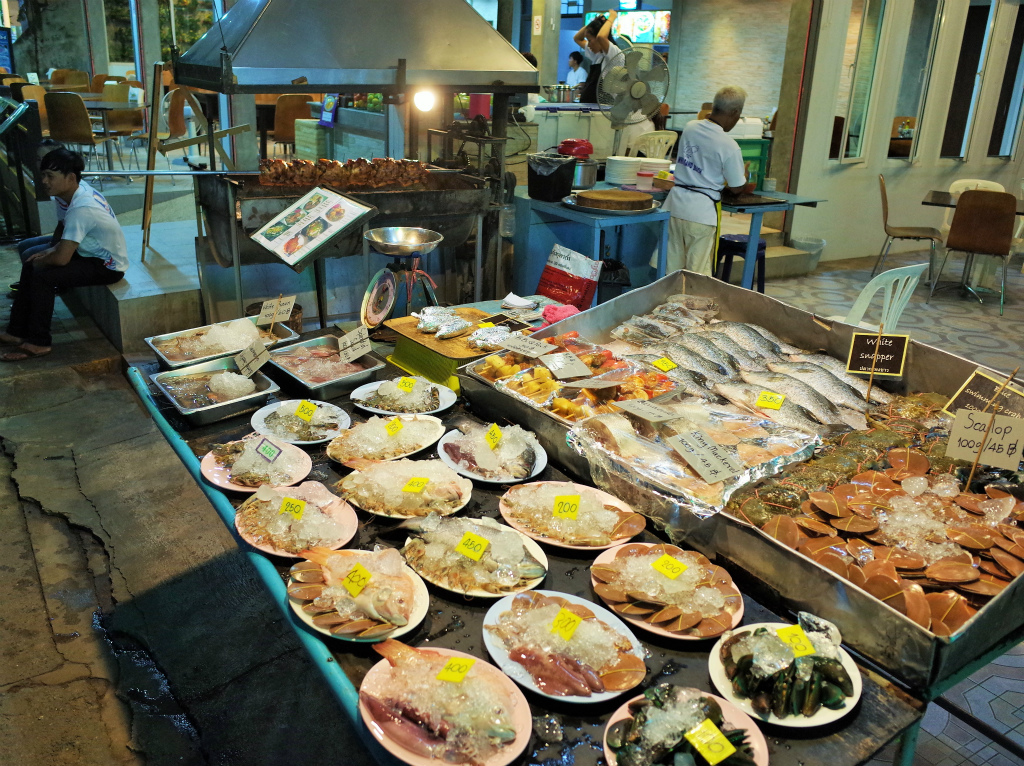 グリルチキンも旨そ～♪