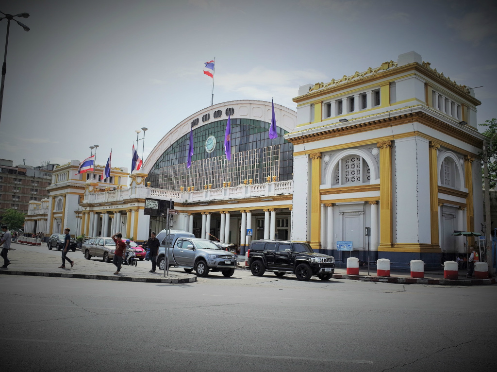 フワランポーン駅