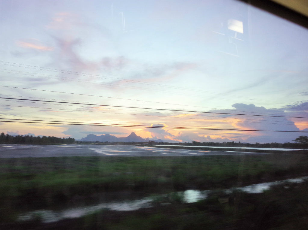バンコク→ハジャイ　車窓の風景