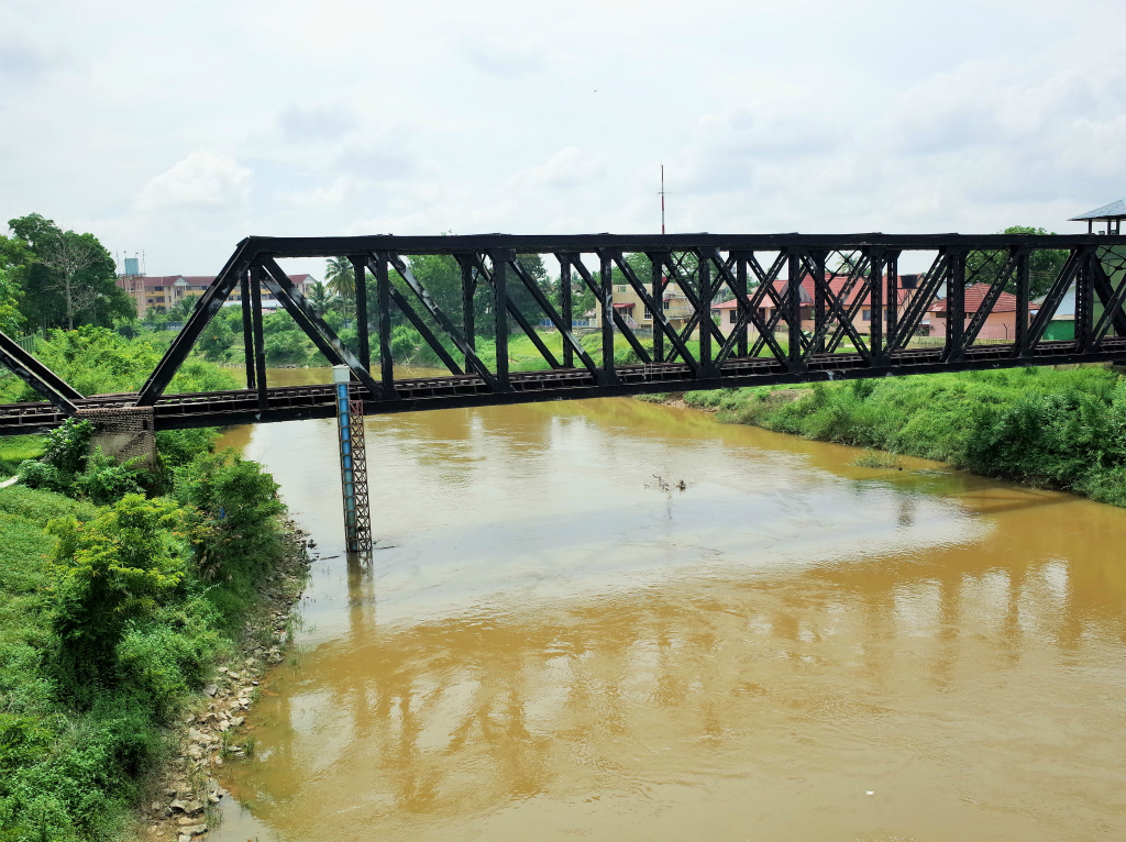 タイ・マレーシア国境にかかる鉄橋
