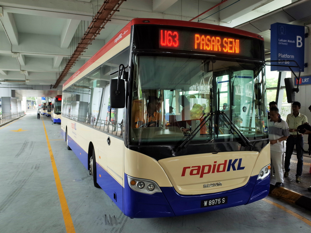 rapid KL U63 ミッドバレー方向行き