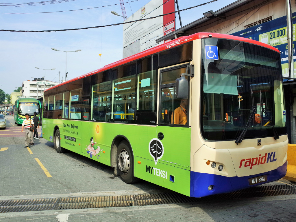 rapid KL パサール・スニ行き