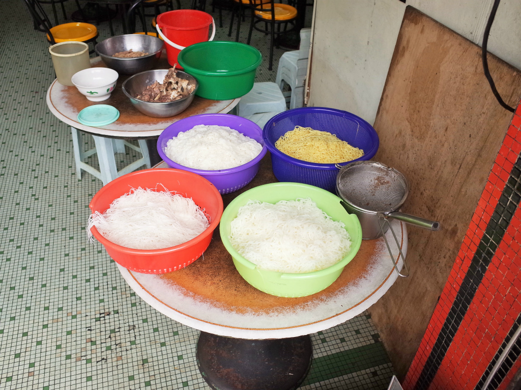 牛肉麺の麺は4種類から選べる