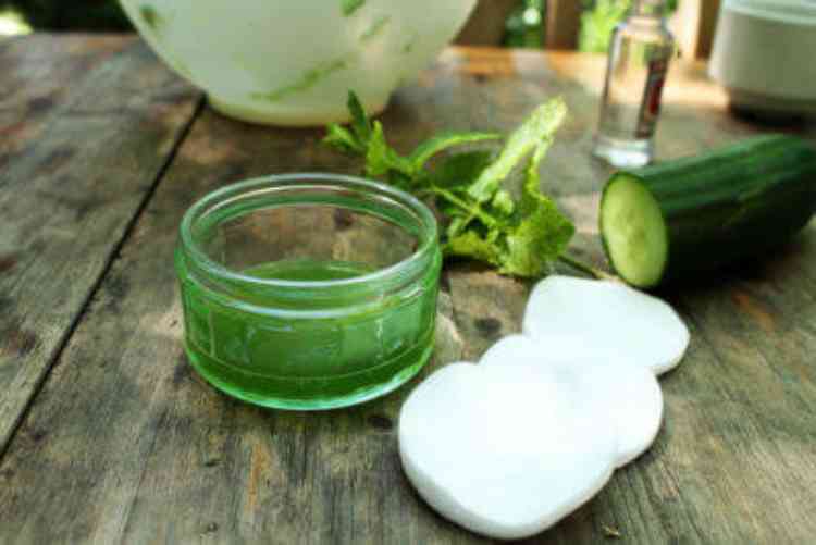Lidah buaya sebagai toner untuk kulit kering dan kulit sensitif. Resep Toner Alami Yang Mampu Kecilkan Pori Hingga Usir Jerawat Malangvoice