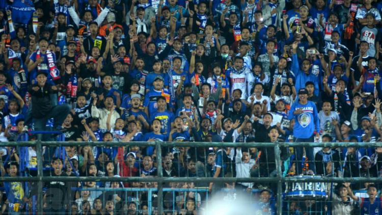 &quot;arema tim besar, dengan target ambisius. 39 Kata Kata Mutiara Suporter Arema Kata Mutiara