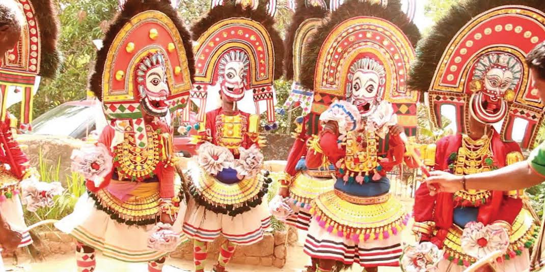 ഏത് പൂതം?