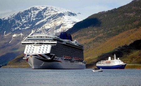 Are Cruise Ships Getting Too Big Malcolm Oliver S Waterworld