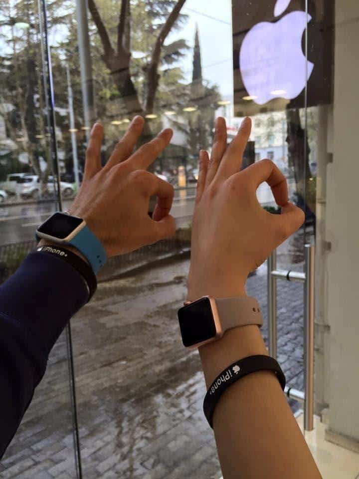 Who makes the best apple watch bands?