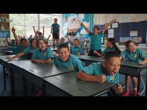 BORN TO MOVE – E Tū (Official Music Video)