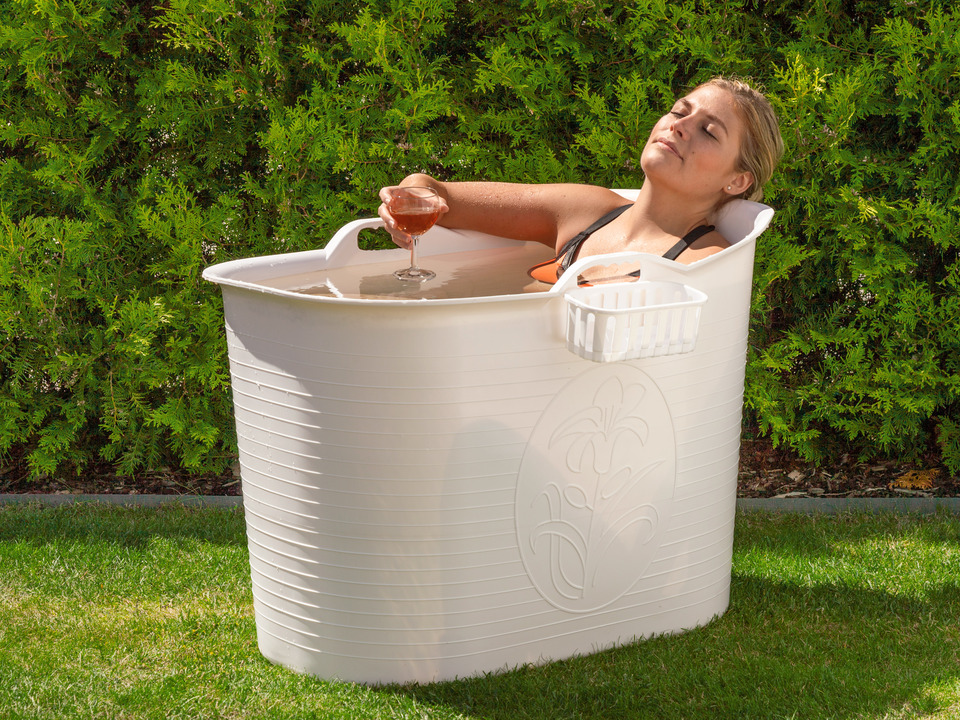 Badewanne Im Garten Und Outdoor Dusche 25 Ideen Im Landhausstil