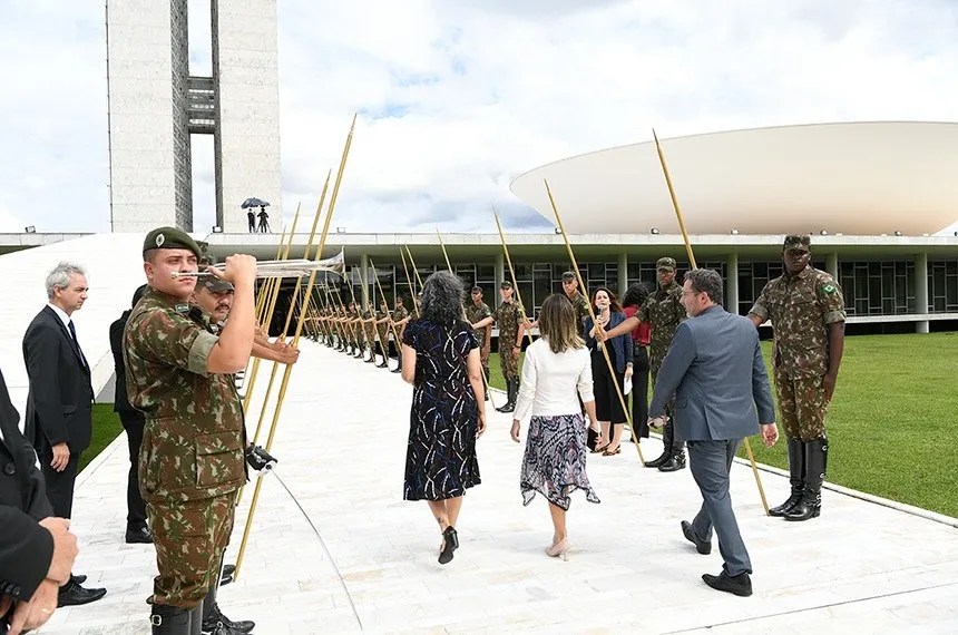 Senado faz ensaio geral para posse de Lula