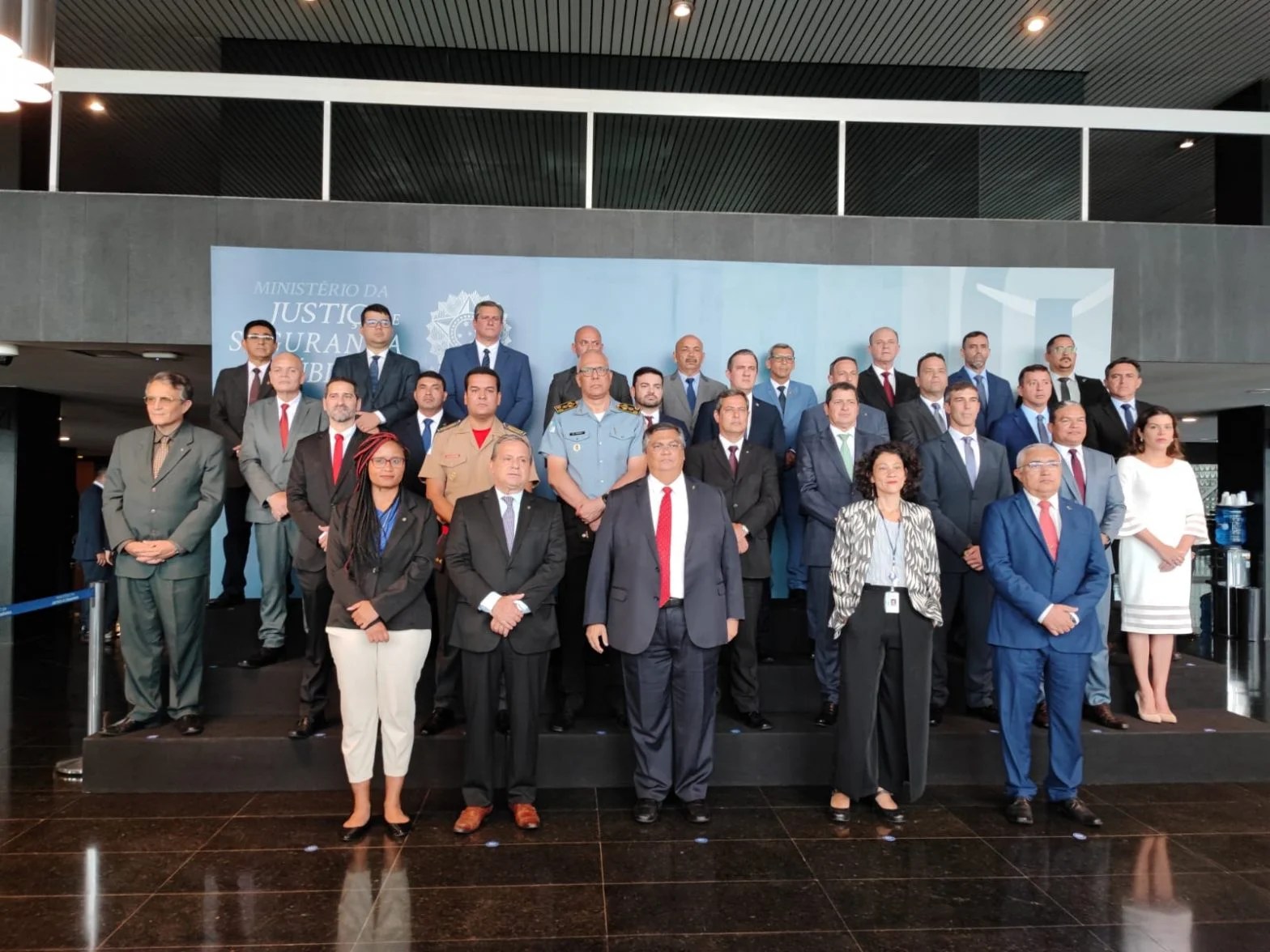 General Mansur participa de primeira reunião com ministro da Justiça