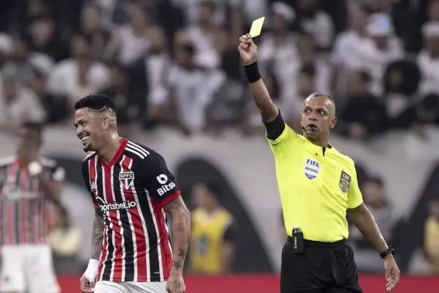 Comemoração da discórdia: Provocação custa caro a Luciano, que fica suspenso do jogo de volta da Copa do Brasil