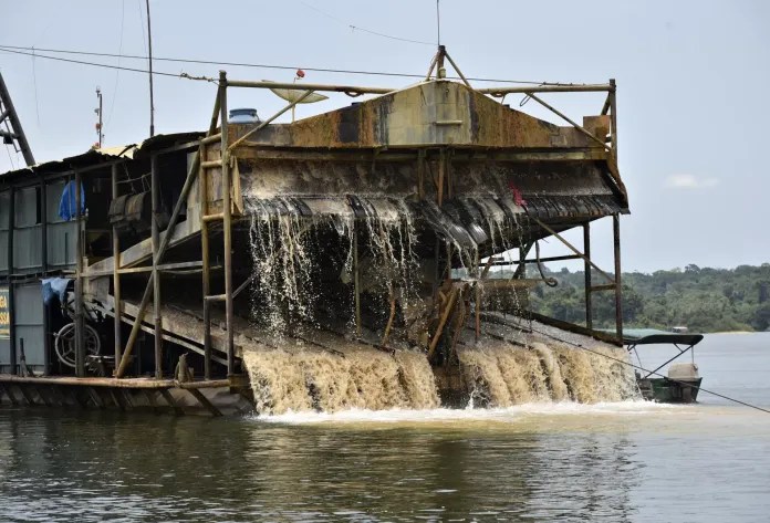 Ministério de Minas e Energia autoriza pesquisa e fase de licenciamento em garimpo na Amazônia